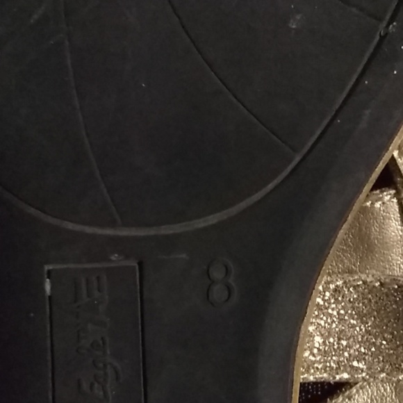 Sandals - Picture 4 of 4